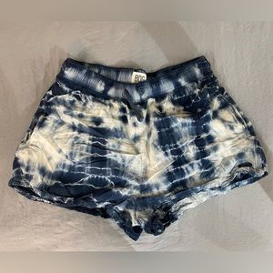 BDG tie dye blue and white shorts. Size Large. Runs small.